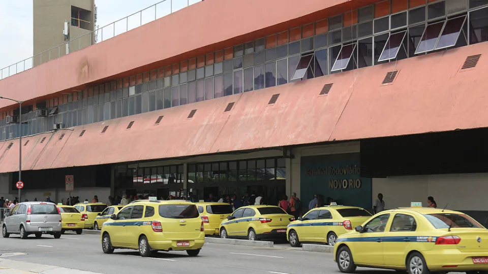 Taxista é presa no Rio por cobrar R$ 500 em corrida de R$ 10